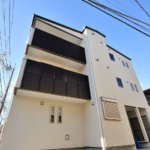 【デザイナーズレジデンス】敷地46坪｜延床93.2坪！<br>室内での快適性、こだわりのキッチンや照明プランニングを実現しました