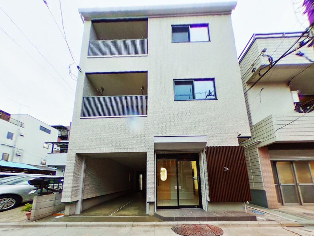 【２世帯屋上付き住宅】敷地21.4坪｜延床48.2坪！<br>屋上から望めるスカイツリーと夜景が自慢です