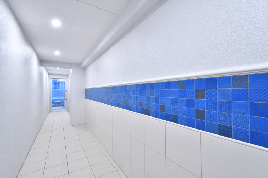 【賃貸６世帯＋オーナールーム】1人暮らしにおすすめの 大容量収納！バス・トイレ完全分離の駅地下２K