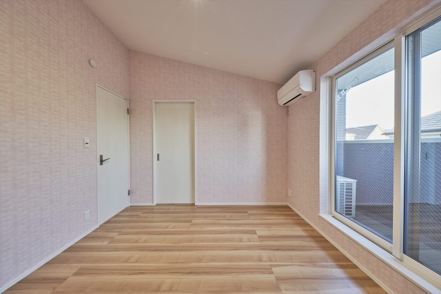 【3階建て2世帯住宅】敷地45坪｜延床56坪<br>木のぬくもりに包まれるお家
