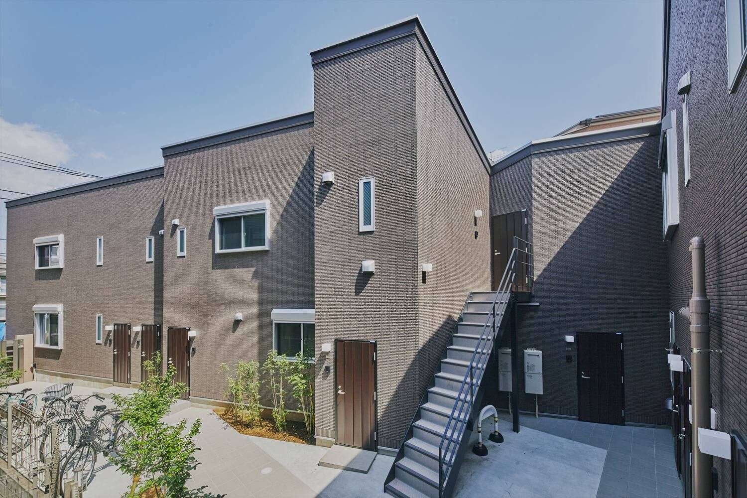 【斜めの変形地に建てた賃貸物件】敷地84.09坪｜建築42.65坪！<br>家賃収入を目的とした駅近投資物件(全10部屋)