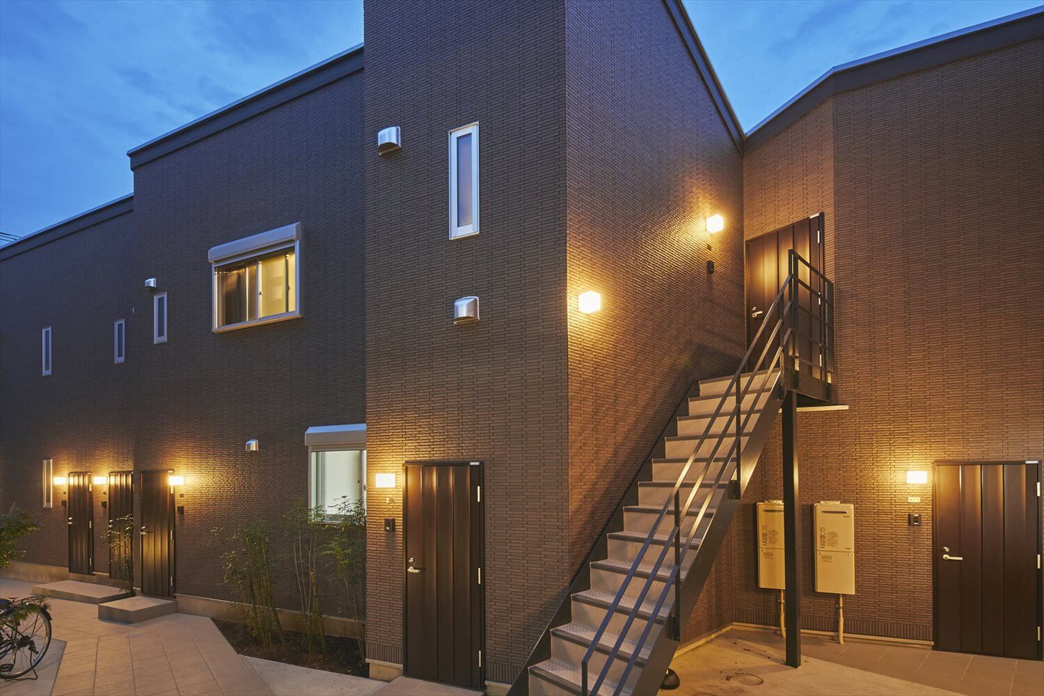 【斜めの変形地に建てた賃貸物件】敷地84.09坪｜建築42.65坪！<br>家賃収入を目的とした駅近投資物件(全10部屋)