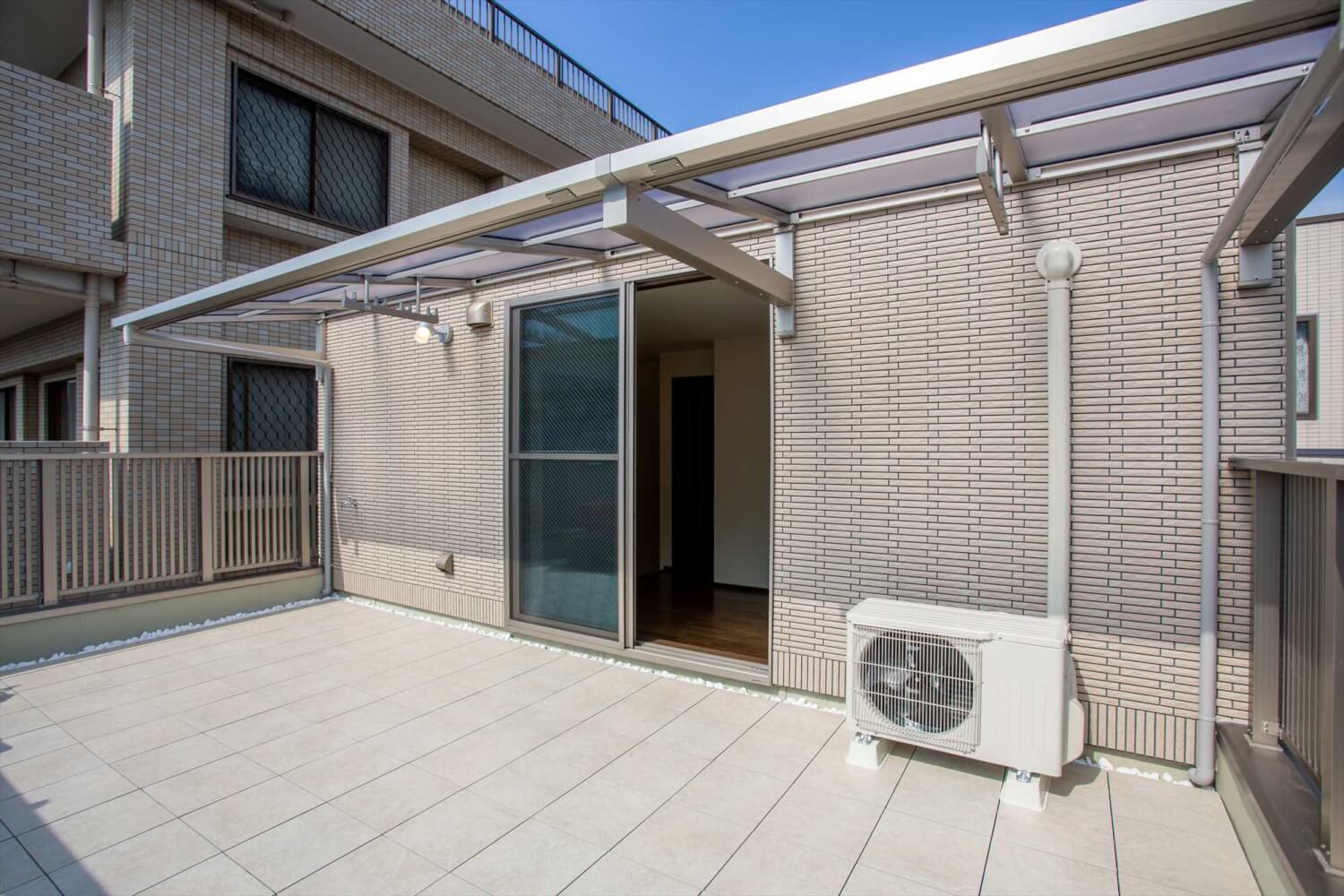 【ホームエレベーターのある暮らし】敷地22.79坪｜延床32.83坪！<br>重たい荷物もバルコニーへ簡単に運べます