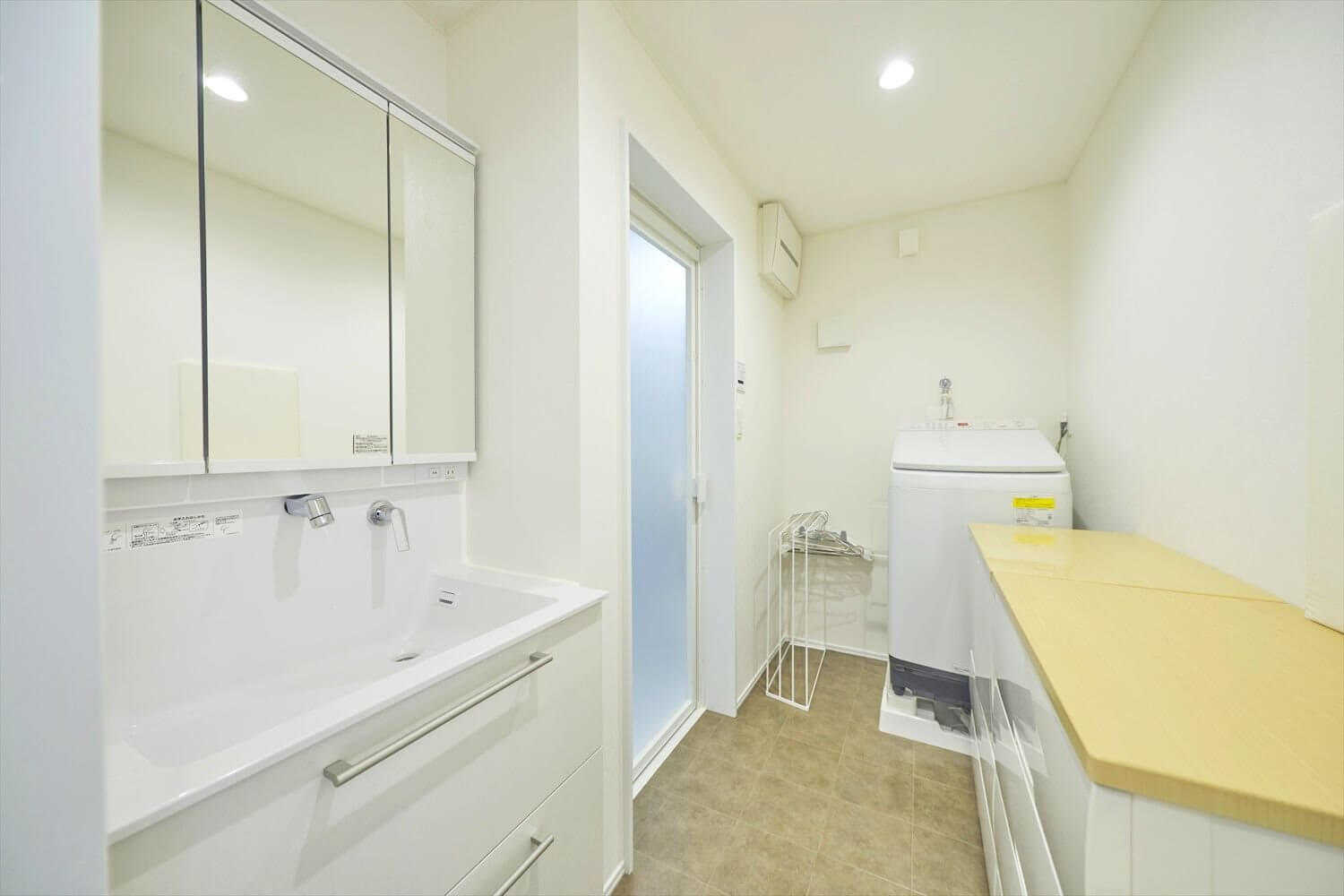 【分離型住宅】敷地21.19坪｜延床42.15坪！<br>祖父母と暮らす屋上つき３階建て