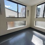 【木造3階建てZEH住宅】敷地20.09坪｜延床35.70坪<br>アトリエ＋住居の東京ゼロエミ住宅水準のZEH（太陽光＋蓄電池）住宅
