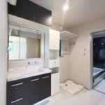 【木造3階建てZEH住宅】敷地20.09坪｜延床35.70坪<br>アトリエ＋住居の東京ゼロエミ住宅水準のZEH（太陽光＋蓄電池）住宅