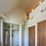 【木造耐火3階建て二世帯住宅】敷地12.17坪｜延床27.74坪<br>ロフト＋ルーフバルコニー付きの高さを最大限活かしたお家