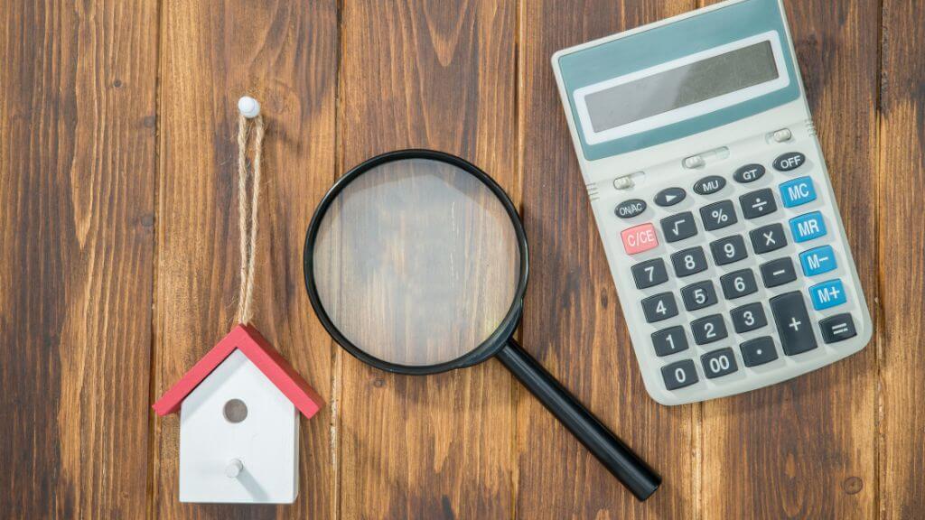 賃貸住宅では、仕事を辞めたあとの老後も賃料を支払い続ける必要がある。