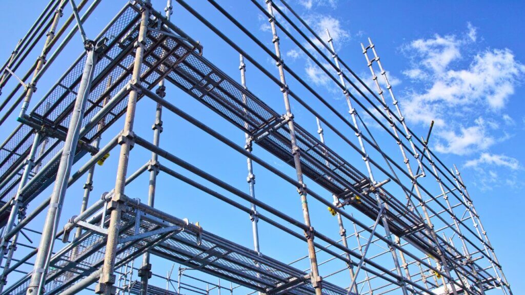 3階建ての家は外壁施工用の足場の面積が大きくなる