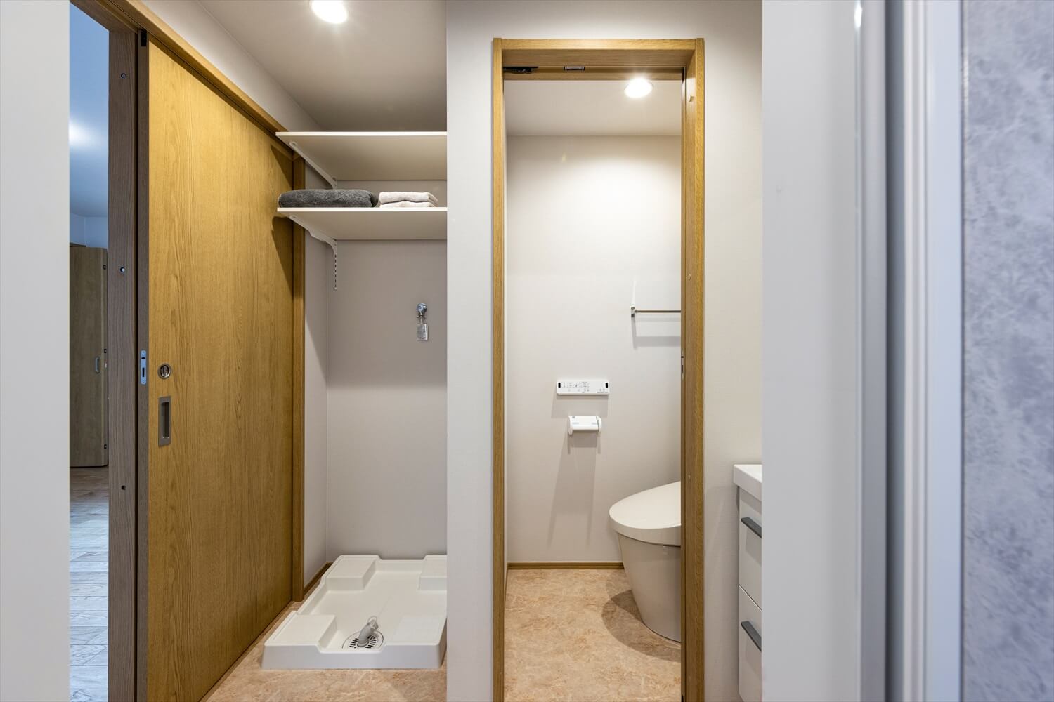 【木造２階建て完全分離二世帯住宅】敷地40坪｜延床26.3坪<br>ワンフロア一部屋 ロフト付き木造２階建て