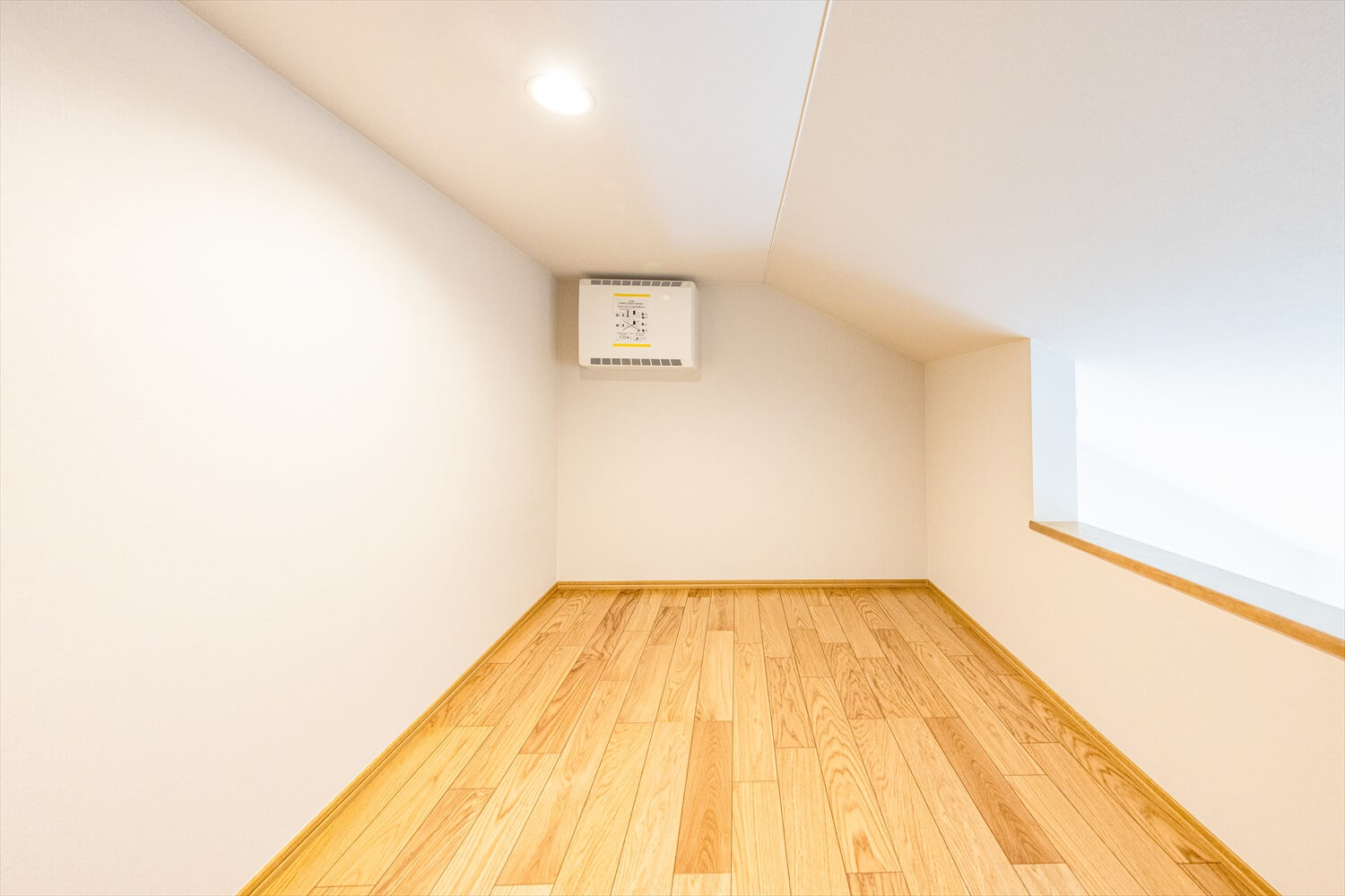 【木造２階建て完全分離二世帯住宅】敷地40坪｜延床26.3坪<br>ワンフロア一部屋 ロフト付き木造２階建て