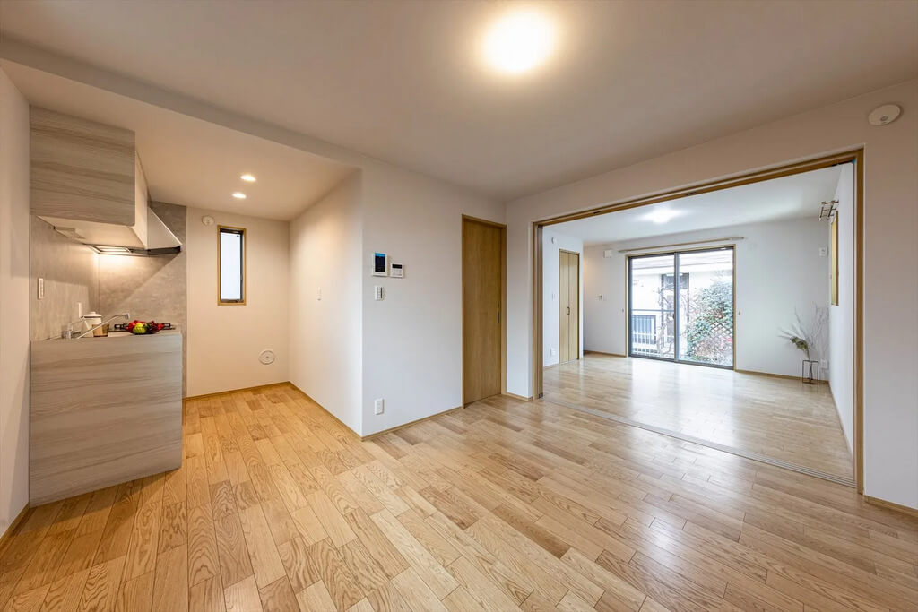 ダイニングキッチンとリビングを1部屋につなげる間取り（東京都世田谷区）