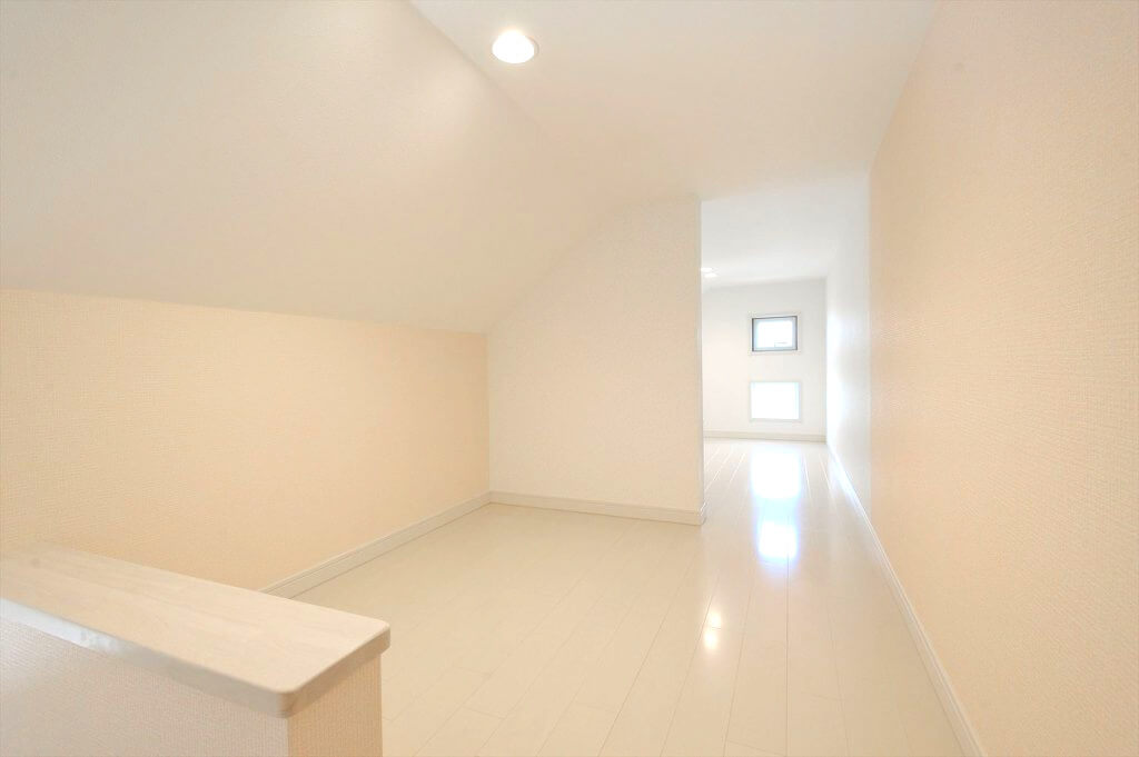 3階建ての注文住宅で有効に使える大きな小屋裏の空間
