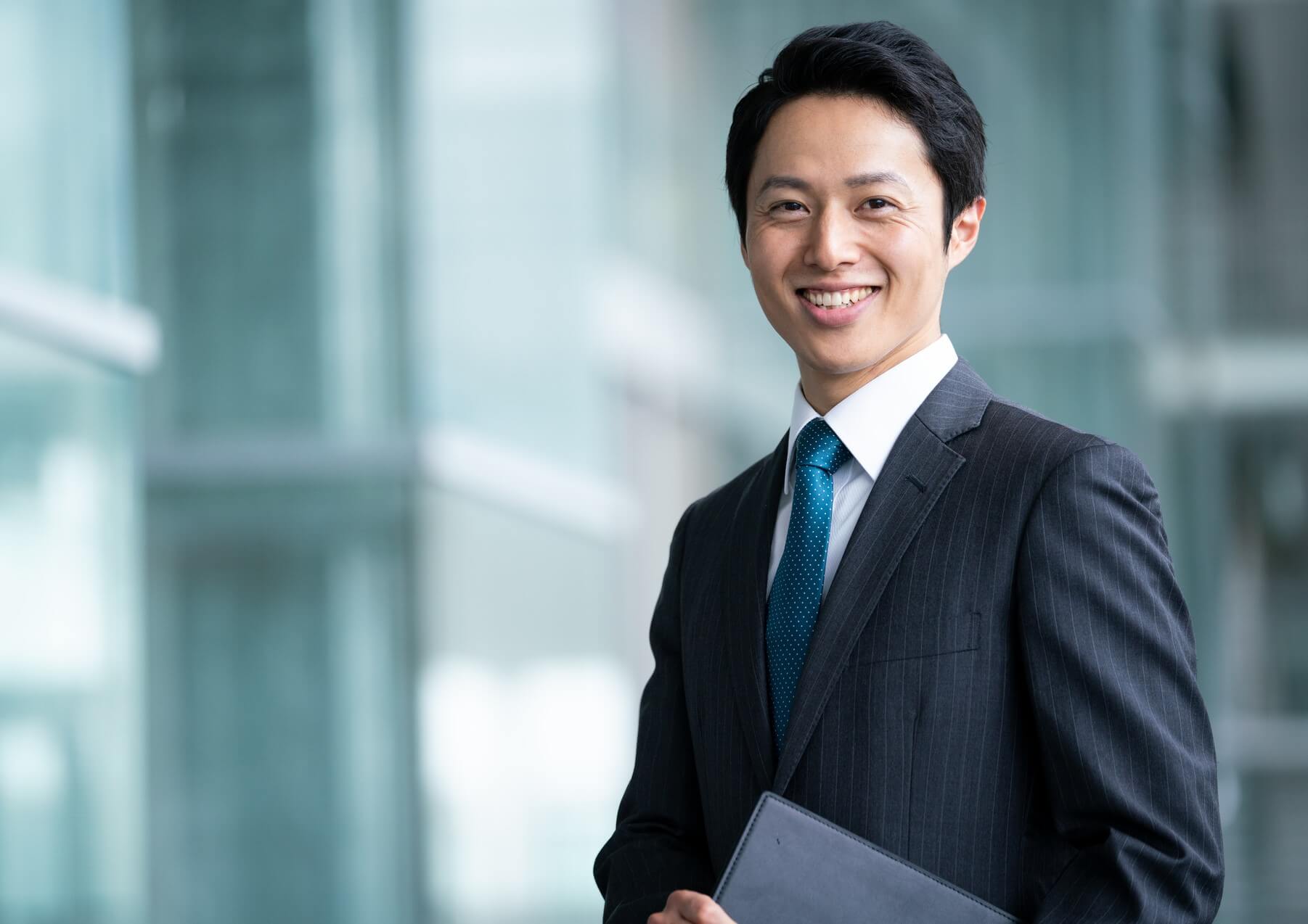 8000万の家を買える人の年収