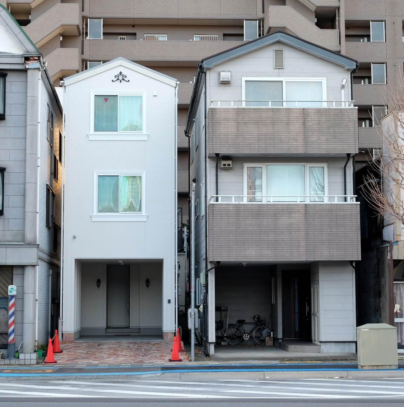 ビルトインガレージの上に部屋のある住宅のデメリット
