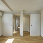 【木造3階建て狭小住宅】敷地12.8坪｜延床26.3坪<br>約13坪の台形・狭小地に建つ神収納のお家