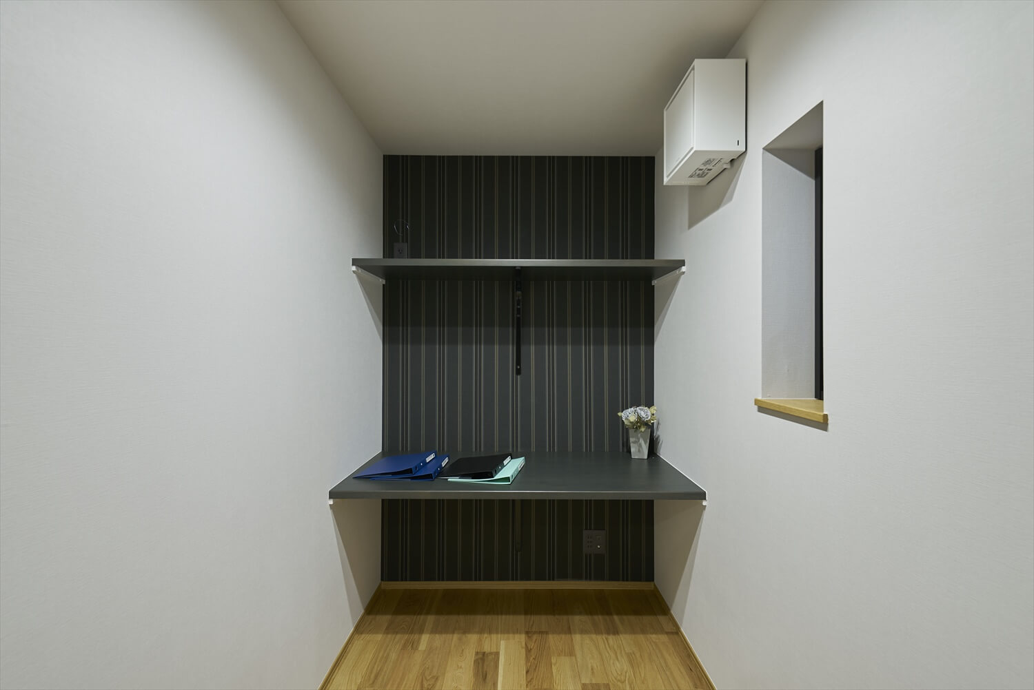 【木造3階建て狭小住宅】敷地12.8坪｜延床26.3坪<br>約13坪の台形・狭小地に建つ神収納のお家