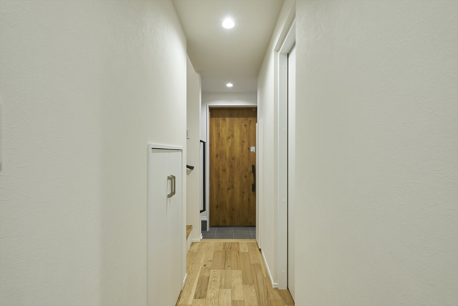 【木造3階建て狭小住宅】敷地12.8坪｜延床26.3坪<br>約13坪の台形・狭小地に建つ神収納のお家