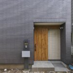 【木造3階建て狭小住宅】敷地12.8坪｜延床26.3坪<br>約13坪の台形・狭小地に建つ神収納のお家
