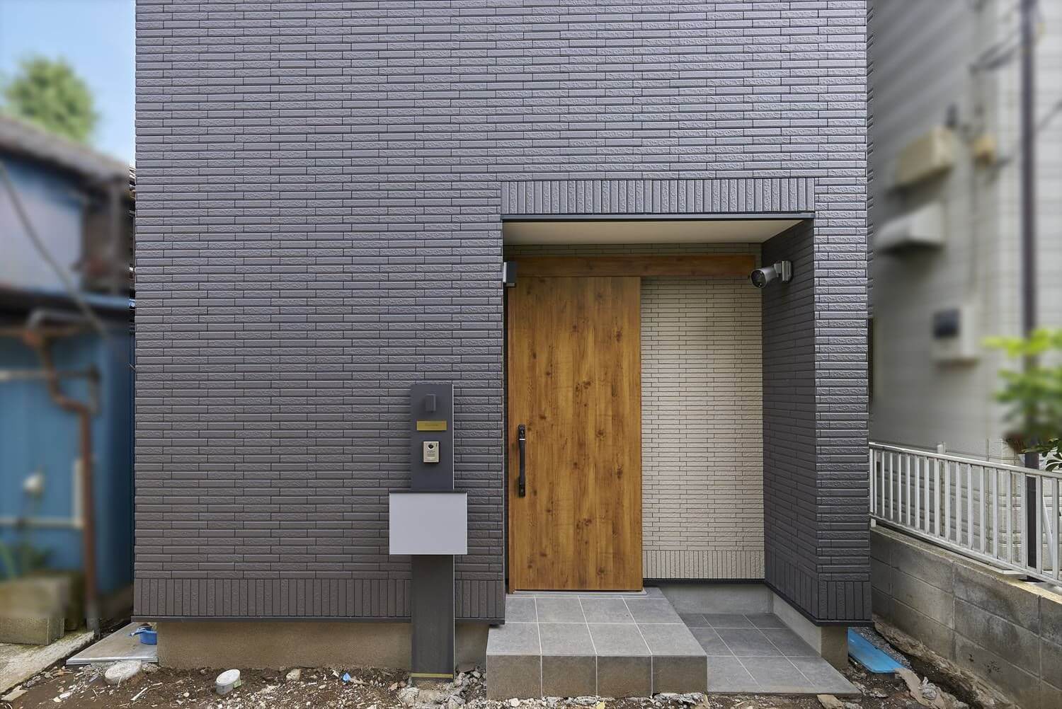 【木造3階建て狭小住宅】敷地12.8坪｜延床26.3坪<br>約13坪の台形・狭小地に建つ神収納のお家