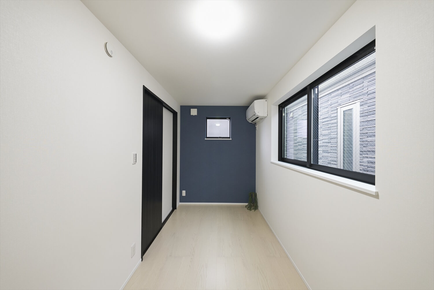 【ビルドインガレージのある木造3階建て住宅】敷地17.9坪｜延床34坪<br>狭小地に建つ家族それぞれに個室のあるお家