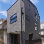 【地下室のある家】敷地12.9坪｜延床20.64坪<br>狭小地ながら開放感ある木造3階建て＋地下室のあるお家