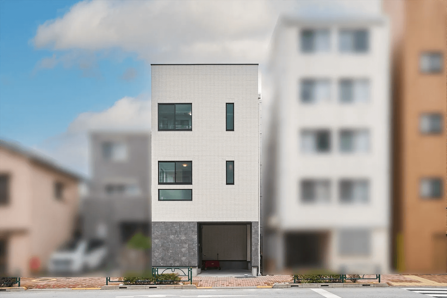 江東区】狭小地に建つビルトインガレージ付き3階建て注文住宅の事例