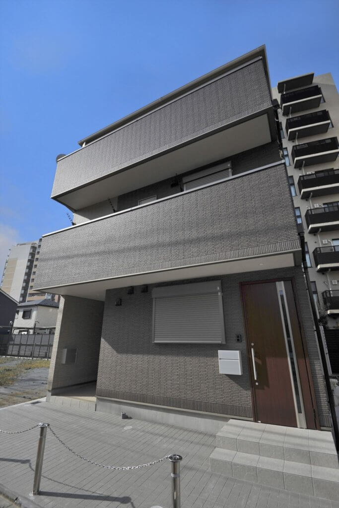 【足立区】しっかりと防音対策を施した1階賃貸、2・3階住居の3階建て併用住宅