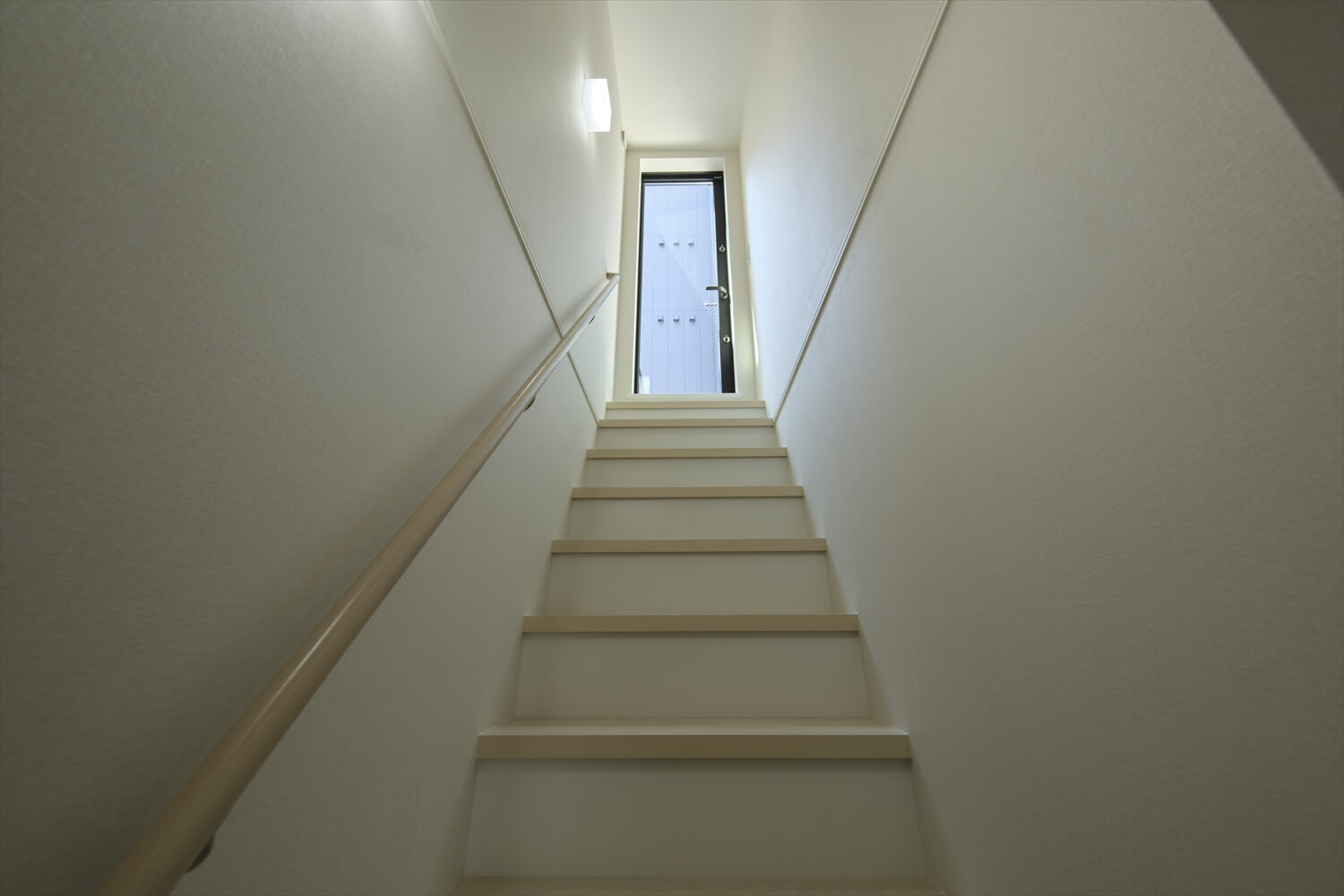 【約11坪|狭小地】屋根裏収納で3階プラスワンスペースのあるお家<br/>敷地11.57坪|延床22.89坪|耐火木造