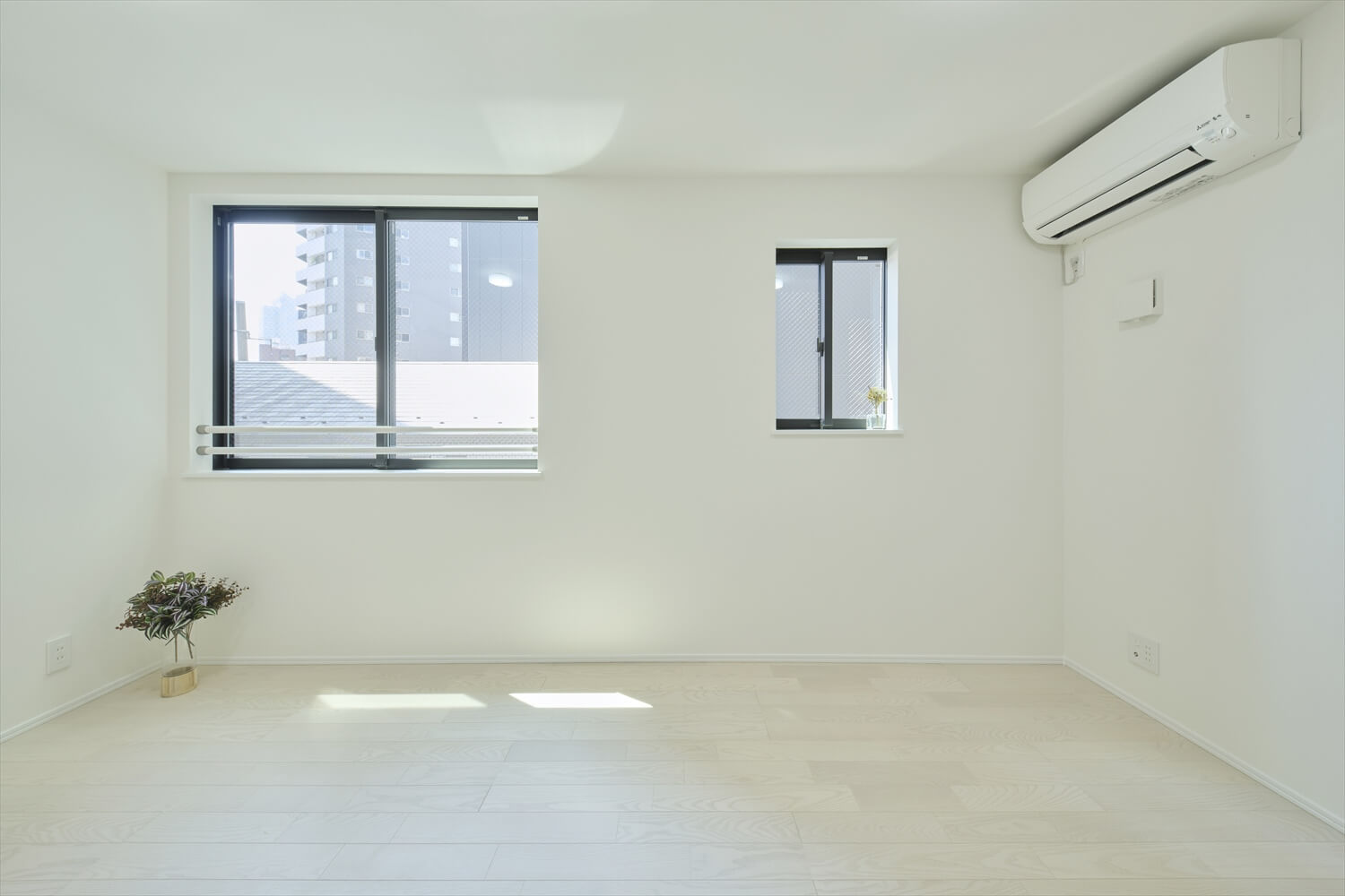 【約11坪|狭小地】屋根裏収納で3階プラスワンスペースのあるお家<br/>敷地11.57坪|延床22.89坪|耐火木造