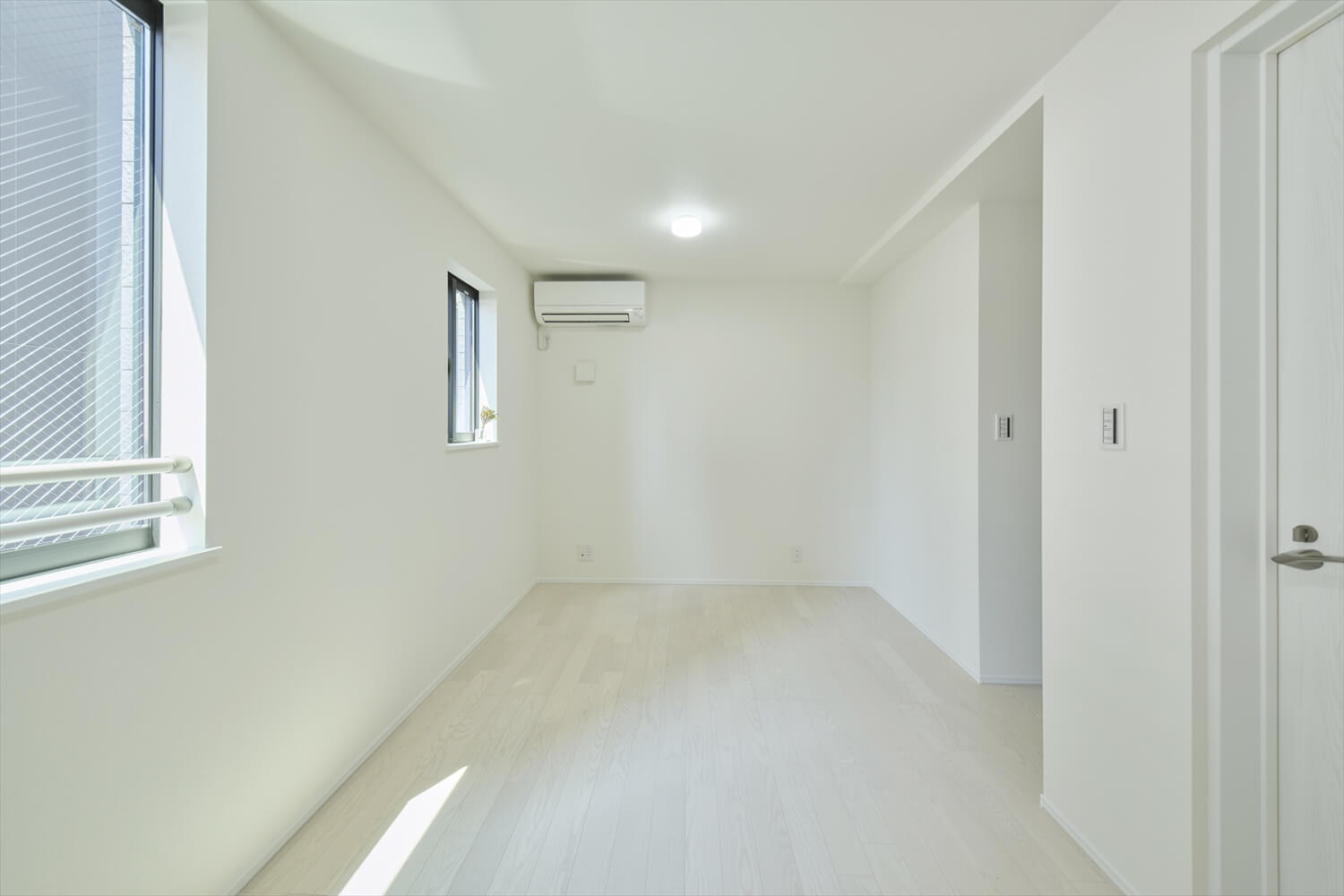 【約11坪|狭小地】屋根裏収納で3階プラスワンスペースのあるお家<br/>敷地11.57坪|延床22.89坪|耐火木造