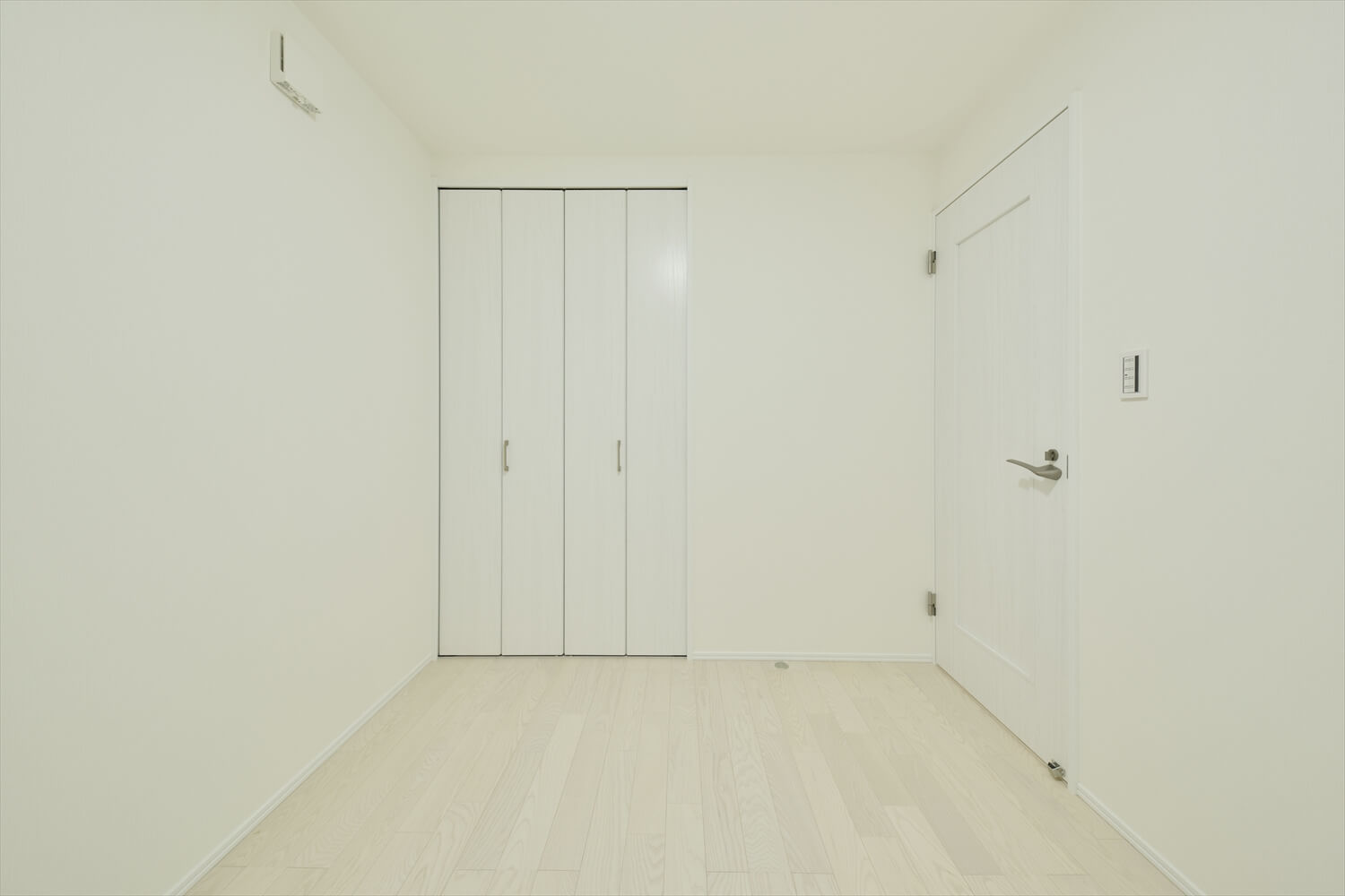 【約11坪|狭小地】屋根裏収納で3階プラスワンスペースのあるお家<br/>敷地11.57坪|延床22.89坪|耐火木造