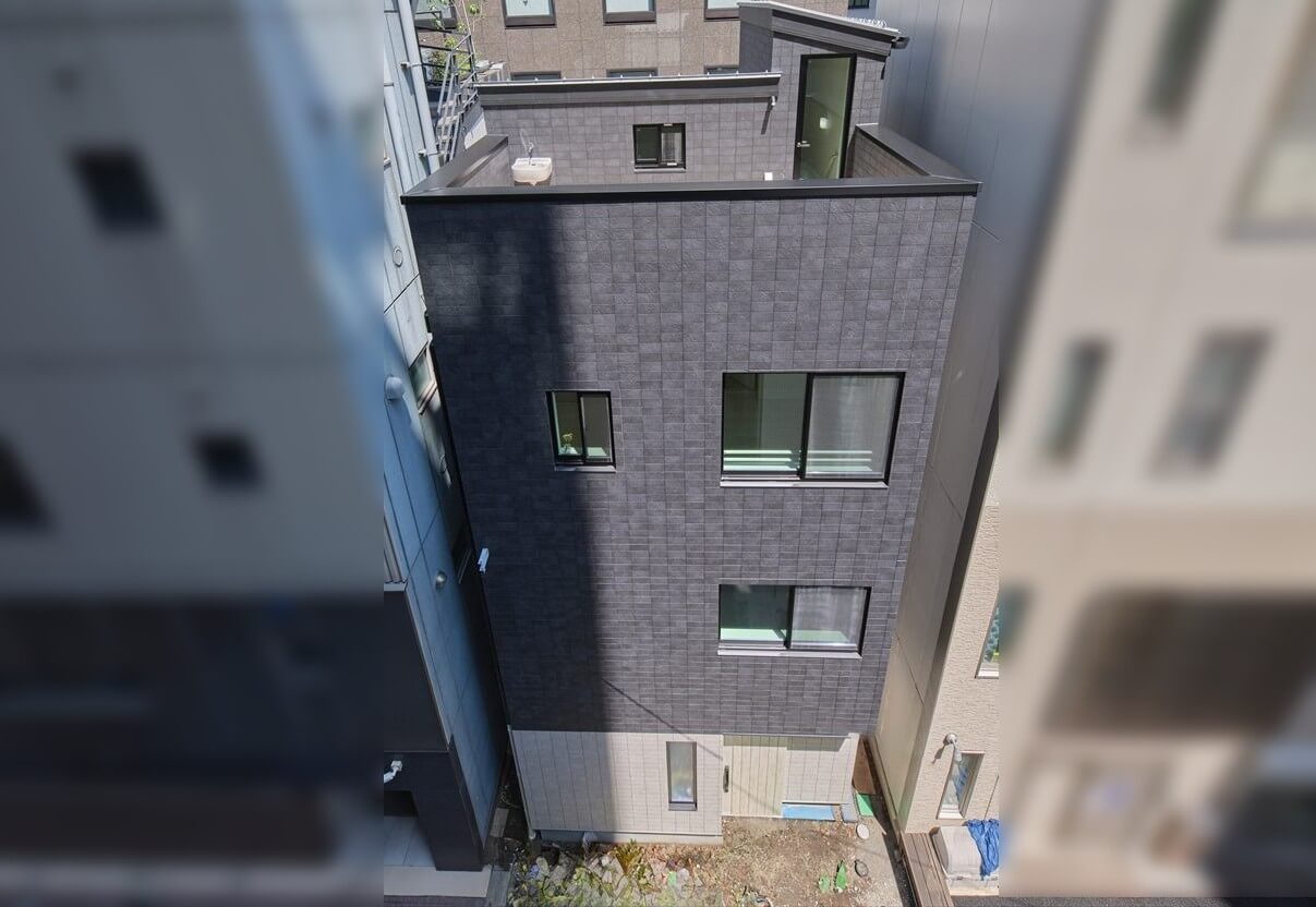 【約11坪｜狭小地】屋根裏収納で3階プラスワンスペースのあるお家<br/>敷地11.57坪｜延床22.89坪｜耐火木造の事例画像
