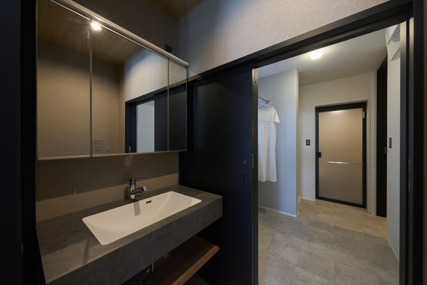 【店舗併用住宅】木造3階建て二世帯住宅のお家<br/>敷地28.18坪｜延床62.43坪｜耐火木造