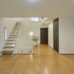 【木造3階建て】吹き抜け階段が主役の縦に広がる開放感あるお家<br/>敷地21.80坪｜延床41.73坪