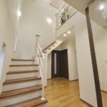 【木造3階建て】吹き抜け階段が主役の縦に広がる開放感あるお家<br/>敷地21.80坪｜延床41.73坪