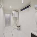 【木造3階建て】吹き抜け階段が主役の縦に広がる開放感あるお家<br/>敷地21.80坪｜延床41.73坪