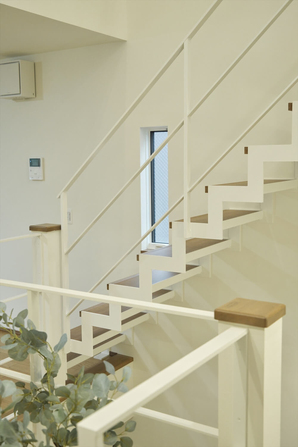 【木造3階建て】吹き抜け階段が主役の縦に広がる開放感あるお家<br/>敷地21.80坪｜延床41.73坪