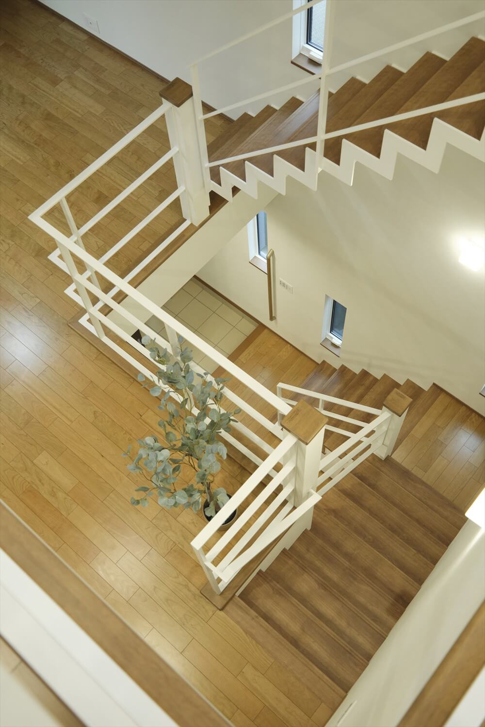 【木造3階建て】吹き抜け階段が主役の縦に広がる開放感あるお家<br/>敷地21.80坪｜延床41.73坪