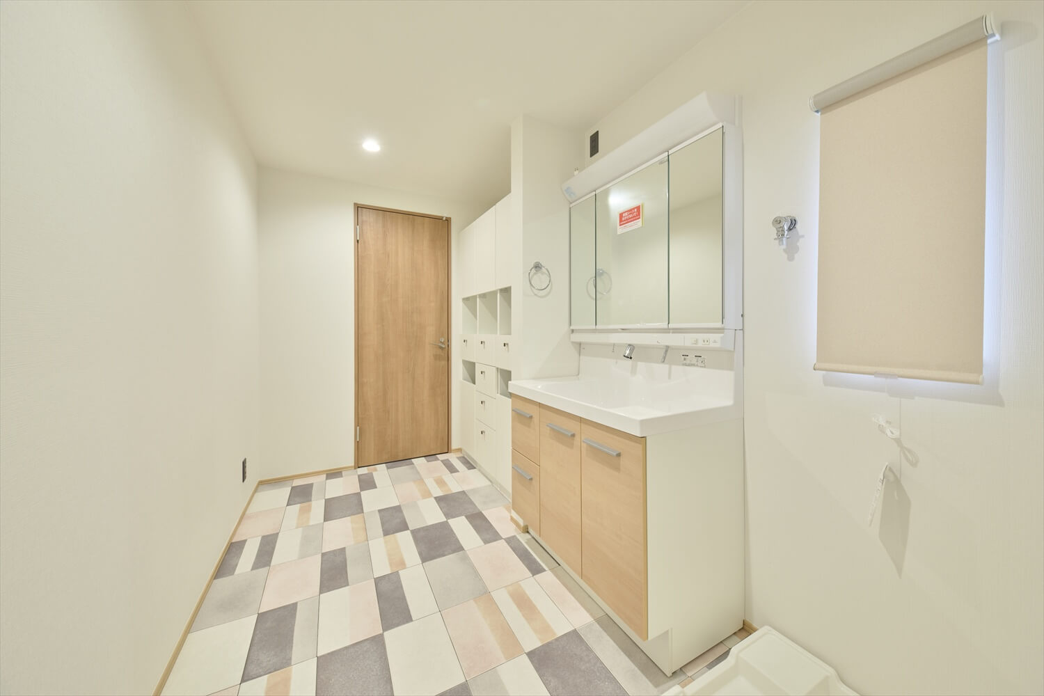 【木造3階建て】高低差のある変形地を最大活用した店舗併用住宅<br/>敷地41.65坪｜延床55.95坪