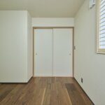 【木造3階建て】高低差のある変形地を最大活用した店舗併用住宅<br/>敷地41.65坪｜延床55.95坪