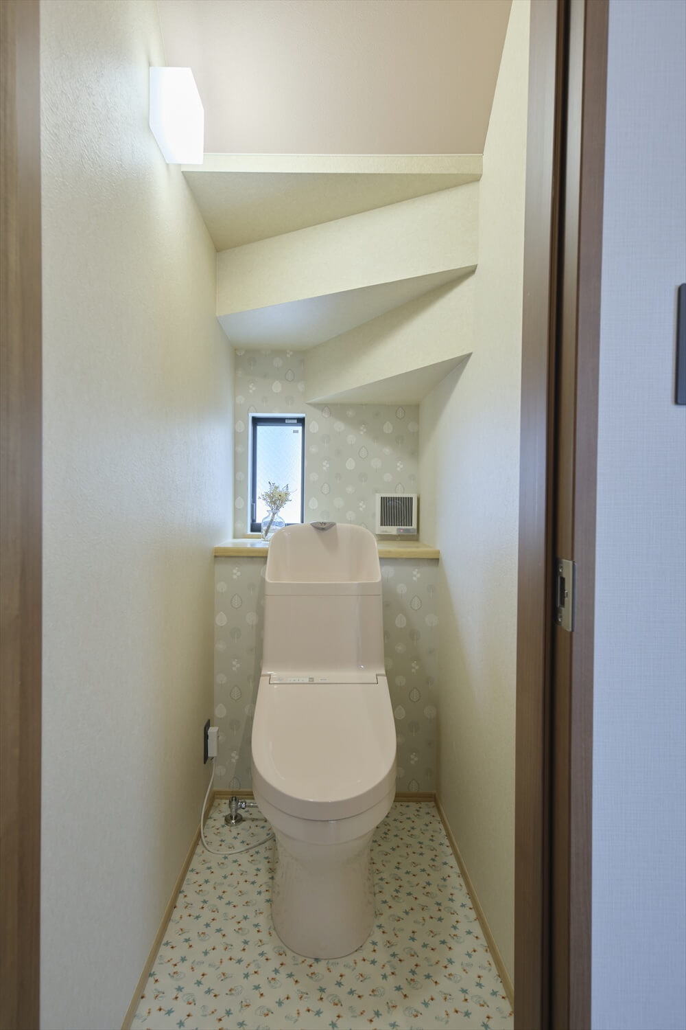 【木造3階建て】高低差のある変形地を最大活用した店舗併用住宅<br/>敷地41.65坪｜延床55.95坪