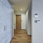 【木造3階建て】高低差のある変形地を最大活用した店舗併用住宅<br/>敷地41.65坪｜延床55.95坪