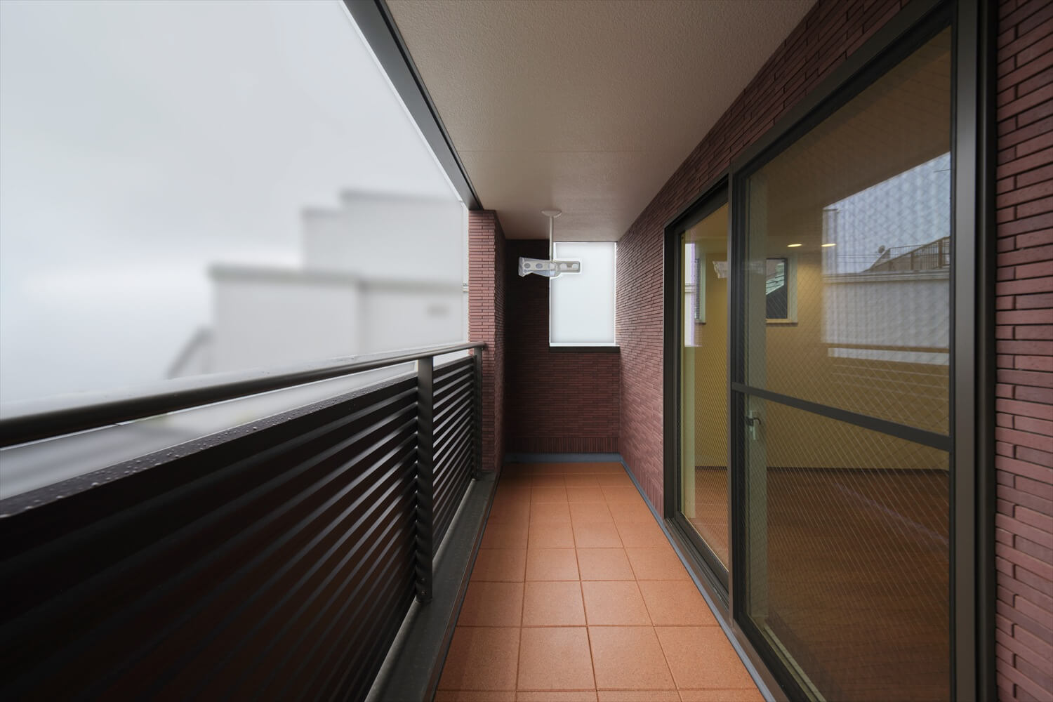 【木造3階建て】吹き抜け階段が主役の縦に広がる開放感あるお家<br/>敷地21.80坪｜延床41.73坪