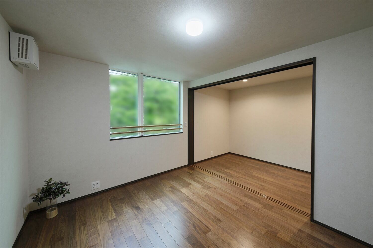 【木造3階建て】吹き抜け階段が主役の縦に広がる開放感あるお家<br/>敷地21.80坪｜延床41.73坪