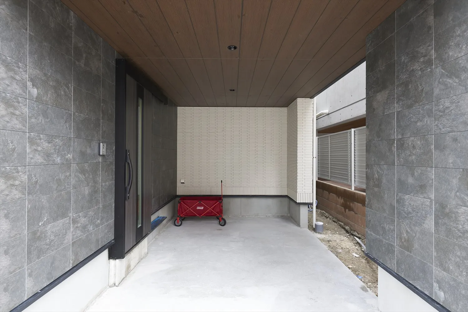 3階建てビルトインガレージ付き狭小住宅の事例